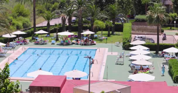 Benidorm Spania Iulie 2023 Imagini Oameni Vacanță Relaxare Băi Soare — Videoclip de stoc