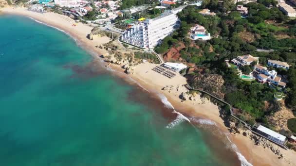 Flygbilder Från Den Vackra Strandkanten Albufeira Portugal Som Visar Stranden — Stockvideo