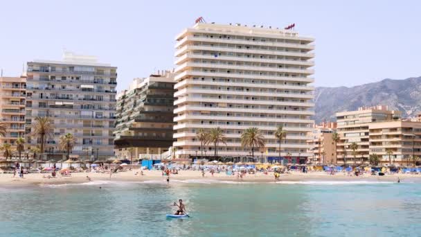 Mlaga Hiszpania Maja 2022 Zapis Pięknej Plaży Miejscowości Fuengirola Malaga — Wideo stockowe