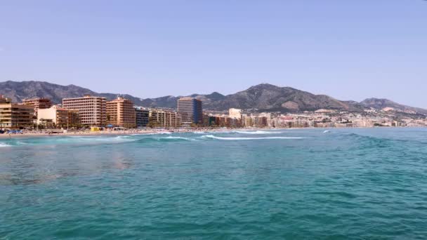 Imagini Plaja Frumoasă Din Orașul Fuengirola Malaga Spania Prezentând Producători — Videoclip de stoc