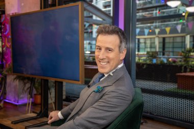 Leeds UK, 14 Ekim 2021: İngiliz balo salonu, Latin dansçı ve televizyon sunucusu Anton Du Beke BBC One 'ın ünlü dans şovu Strictly Come Dancing