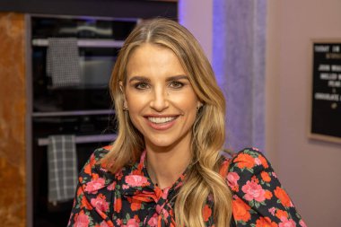 Leeds UK, 5 Ekim 2021: İngiltere ve İrlanda 'da modellik ve televizyon sunuculuğuyla tanınan güzel İrlandalı model ve televizyon medyası kişisi Vogue Williams