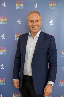 Leeds UK, 1 Temmuz 2020: Ünlü İngiliz TV ünlüsü Robert Rinder, İngiliz televizyon kişiliği ve televizyon sunucusunu gösteren dizisi Judge Rinder 'ı tanıdı