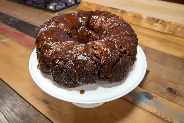 stock image A delicious chocolate monkey bread on a wooden kitchen table