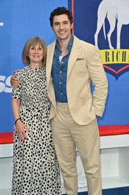 LOS ANGELES, CA. 10 Haziran 2023: Phil Dunster & Jean Dunster Televizyon Akademisi 'ndeki 