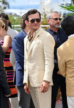 FRANSA, FRANSA. 24 Mayıs 2023: 76. Cannes Festivali 'nde Asteroid Şehri' nin fotoğraf çekiminde Rupert Friend