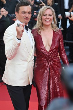 FRANSA, FRANSA. 23 Mayıs 2023: Rupert Friend & Aimee Mullins 76. Cannes Festivali 'nde Asteroid Şehri prömiyerinde