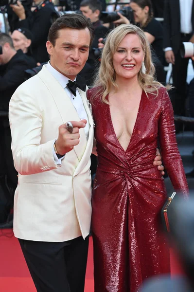 FRANSA, FRANSA. 23 Mayıs 2023: Rupert Friend & Aimee Mullins 76. Cannes Festivali 'nde Asteroid Şehri prömiyerinde