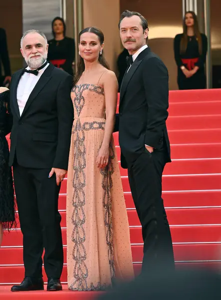 Cannes Frankrijk Mei 2023 Karim Ainouz Alicia Vikander Jude Law — Stockfoto