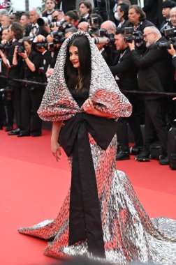 FRANSA, FRANSA. 18 Mayıs 2023: Indiana Jones 'un galasında Aishwarya Rai ve 76. Cannes Festivali' nde Kaderin Kader Çemberi