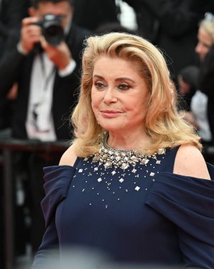 FRANSA, FRANSA. 16 Mayıs 2023: 76. Cannes Festivali 'nde Jeanne du Barry' nin galasında Catherine Deneuve