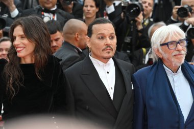 FRANSA, FRANSA. 16 Mayıs 2023: Maiwenn, Johnny Depp ve Pierre Richad 76. Cannes Festivali 'nde Jeanne du Barry' nin galasında