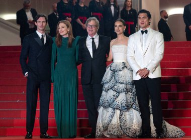 FRANSA, FRANSA. 20 Mayıs 2023: Cory Michael Smith, Julianne Moore, Todd Haynes, Natalie Portman ve Charles Melton Mayıs ayında 76.