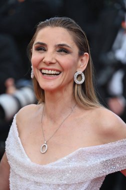 FRANSA, FRANSA. 26 Mayıs 2023: 76. Cannes Festivali 'ndeki Old Oak galasında Clotilde Courau