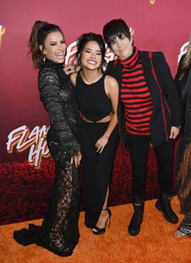 LOS ANGELES, CA. 09 Haziran 2023: Becky G, Eva Longoria ve Diane Warren Hollywood Post 43 'teki 