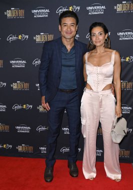 LOS ANGELES, ABD. 17 Temmuz 2023: Mario Lopez ve Courtney Laine Mazza HBOs 'un Grammy Müzesi' ndeki prömiyerinde.