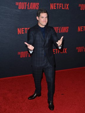LOS ANGELES, CA. 26 Haziran 2023: Adam DeVine Los Angeles 'taki The OutLaws için özel gösterimde