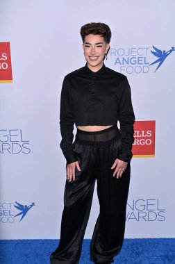 LOS ANGELES, CA. 23 Eylül 2023: James Charles Hollywood 'daki Angel Food Angel Ödülleri' nde