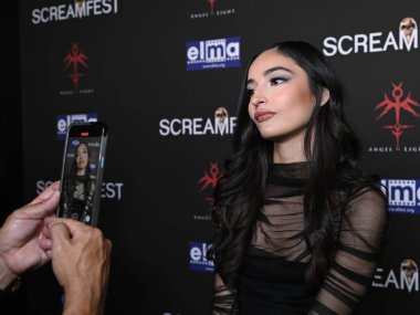 LOS ANGELES, CA. 10 Ekim 2023: Emily Willis, Hollywood 'daki TCL Çin Tiyatrosu' ndaki Çığlık Festivali Los Angeles 'taki İlahiyat galasında.