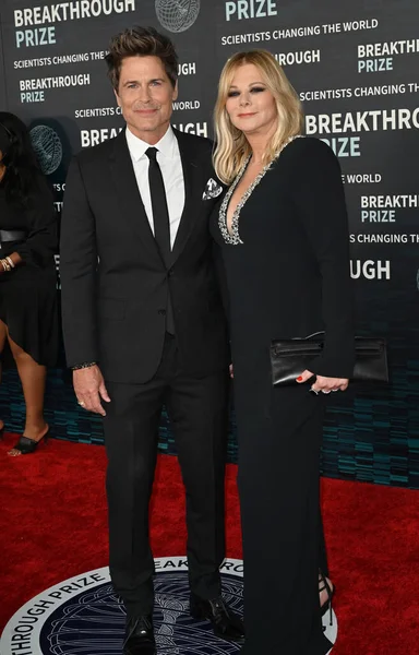 Los Angeles April 2023 Rob Lowe Sheryl Berkoff 2023 Breakthrough — Stock Photo, Image
