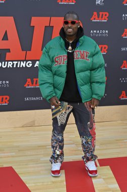 LOS ANGELES, CA. 27 Mart 2023: Regency Village Tiyatrosu 'nun dünya prömiyerinde Theotis