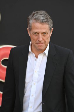 LOS ANGELES, CA. 26 Mart 2023 Zindanlar ve Ejderhalar galasında Hugh Grant Regency Village Tiyatrosunda Hırsızlar Arasında Onur