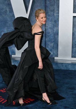 ÇOK HILLS, CA. 12 Mart 2023: Elizabeth Banks, Wallis Annenberg Merkezi 'ndeki Vanity Fair Oscar Partisi' nde.