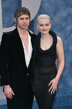 ÇOK HILLS, CA. 12 Mart 2023: Jennifer Garner ve Mark Foster, Wallis Annenberg Merkezi 'ndeki Vanity Fair Oscar Partisi' nde.