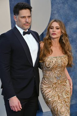 ÇOK HILLS, CA. 12 Mart 2023: Joe Manganiello ve Sofia Vergara Wallis Annenberg Merkezi 'ndeki Vanity Fair Oscar Partisi' nde