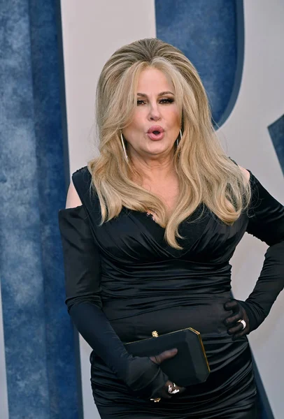 ÇOK HILLS, CA. 12 Mart 2023: Jennifer Coolidge Wallis Annenberg Merkezi 'ndeki Vanity Fair Oscar Partisi' nde.