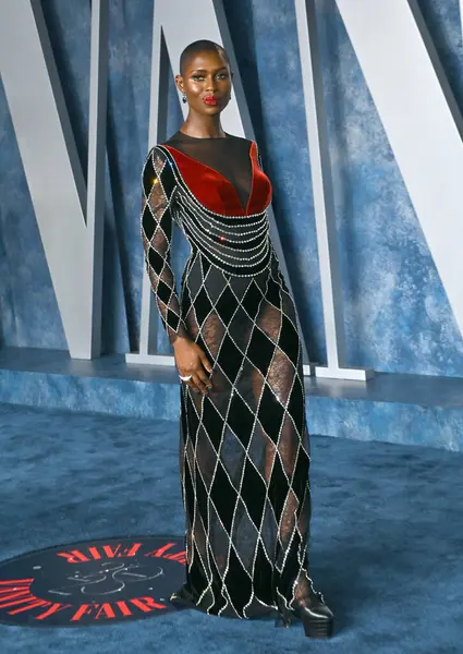 ÇOK HILLS, CA. 12 Mart 2023: Jodie Turner-Smith, Wallis Annenberg Merkezi 'ndeki Vanity Fair Oscar Partisi' nde.