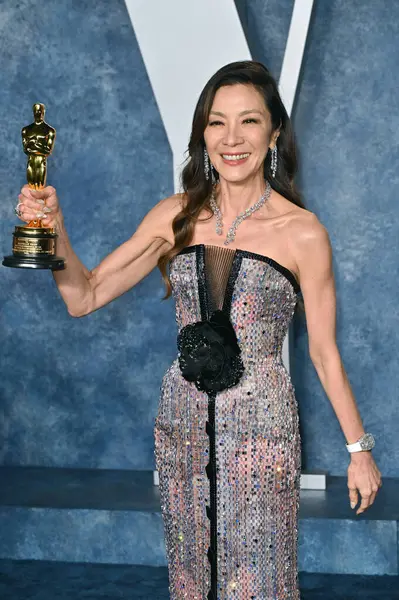 Beverly Hills Mars 2023 Michelle Yeoh Vanity Fair Oscar Party — Photo