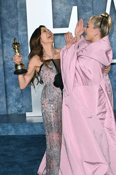 Beverly Hills March 2023 Michelle Yeoh Florence Pugh 2023 Vanity — Stock Photo, Image