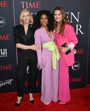 LOS ANGELES, CA. 08 Mart 2023: Cate Blanchett, Angela Bassett ve Brooke Shields Los Angeles 'taki Four Seasons Oteli' nde Yılın Zaman Kadınları galasında