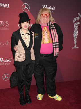 LOS ANGELES, CA. 27 Şubat 2023: Toni Basil ve Bruce Vilance Fairmont Century Plaza, Los Angeles 'taki 25. Kostüm Tasarımcıları Birliği Ödülleri' nde