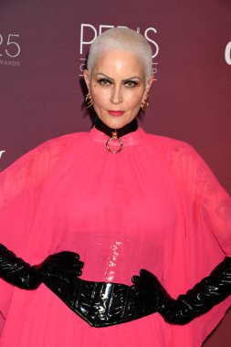 LOS ANGELES, CA. 27 Şubat 2023: Los Angeles Fairmont Century Plaza 'da 25. Kostüm Tasarımcıları Birliği Ödülleri' nde Mandi Line