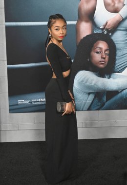 LOS ANGELES, CA. 27 Şubat 2023: Skai Jackson, Creed III 'ün Hollywood' daki TCL Çin Tiyatrosu 'ndaki galasında