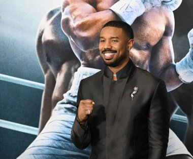 LOS ANGELES, CA. 27 Şubat 2023: Michael B. Jordan, Creed III 'ün Hollywood' daki TCL Çin Tiyatrosu 'ndaki galasında.