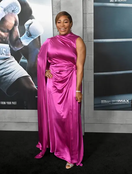LOS ANGELES, CA. 27 Şubat 2023: Serena Williams Creed III 'ün Hollywood' daki TCL Çin Tiyatrosu 'ndaki galasında