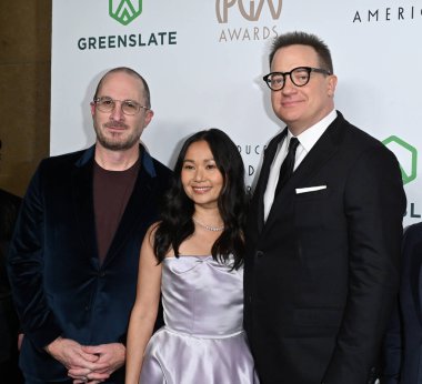 LOS ANGELES, CA. 25 Şubat 2023: Darren Aronofsky, Hong Chau ve Brendan Fraser Beverly Hilton Otel 'de düzenlenen 34.