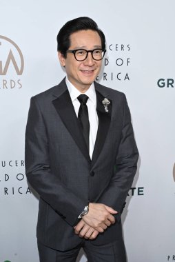 LOS ANGELES, CA. 25 Şubat 2023: Ke Huy Quan, Beverly Hilton Otel 'deki 34. Yapımcılar Birliği Ödülleri' nde.