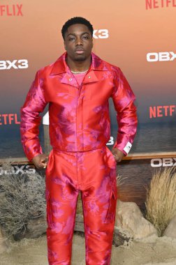 LOS ANGELES, CA. 16 Şubat 2023: Deion Smith Outer Banks 'in Regency Village Theatre' daki 3. sezon galasında