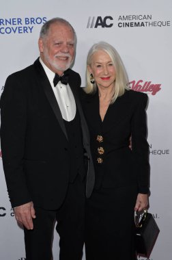 LOS ANGELES, ABD. 15 Şubat 2024: Helen Mirren & Taylor Hackford, Beverly Hilton 'da düzenlenen 37.