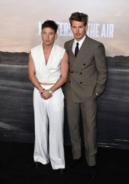 LOS ANGELES, ABD. 10 Ocak 2024: Austin Butler & Barry Keoghan Mann Village Tiyatrosu 'nda Masters of the Air' in galasında