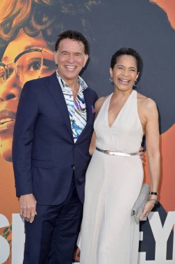 LOS ANGELES, ABD. 19 Mart 2024: Brian Stokes Mitchell ve Allyson Tucker, Shirley 'nin Mısır Tiyatrosu' ndaki galasında