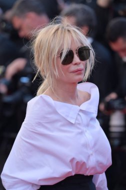 FRANSA, FRANSA. 21 Mayıs 2024, Marcello Mio galasında Emmanuelle Beart, Cannes Festivali 'nde.