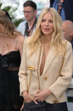 FRANSA, FRANSA. 19 Mayıs 2024: Horizon 'da Sienna Miller: 77. Cannes Festivali' nde bir Amerikan Saga fotoğraf çekimi