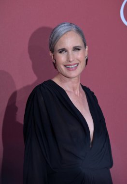 Antibes, Frances. 23 Mayıs 2024, Andie MacDowell Hotel du Cap d 'Antibes' deki 30.