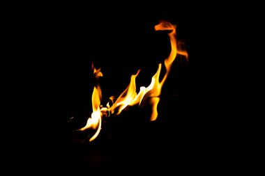 Ateş alevi dokusu. Yanan malzeme arka planı. Yanık izi. Alev ve meşale duvar kağıdı. Isı ve sis perdesi. Patlama ve sıcak arkaplan.