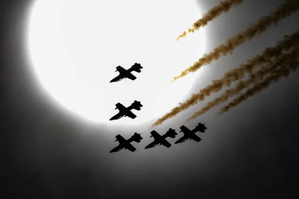 Kunstflugteam Auf Der Airshow Flugvorführung Und Formationsflug Luftwaffe Und Militär — Stockfoto